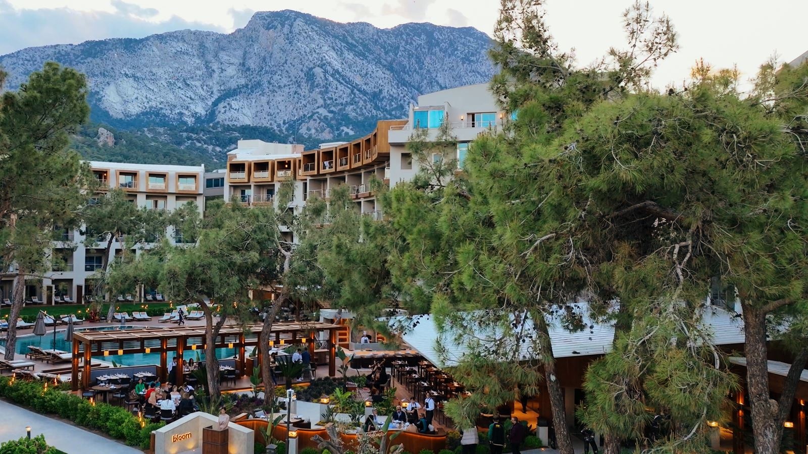 restaurants-bloom-â-la-carte-restaurant