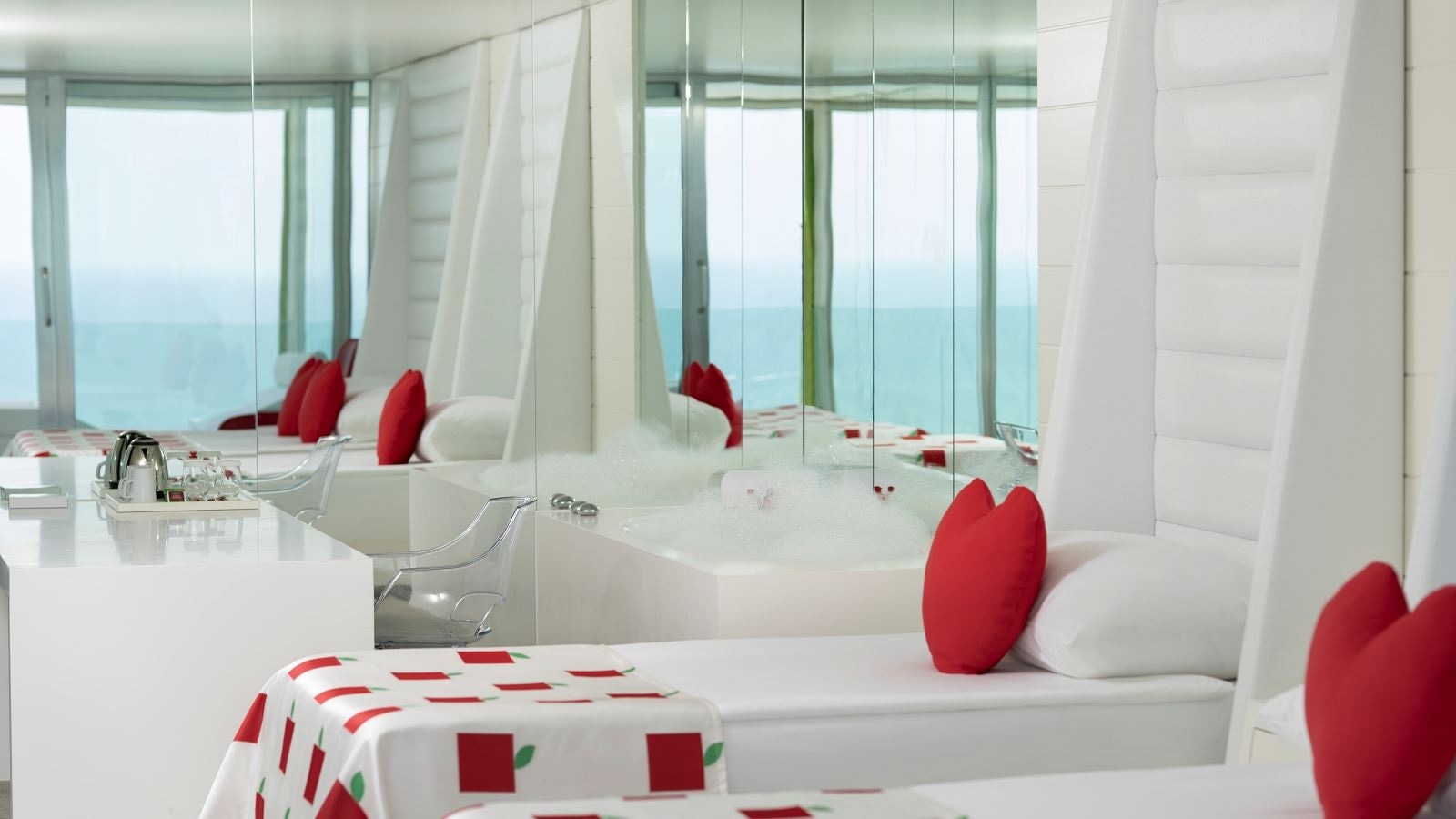 rooms-design-room-direct-sea-view