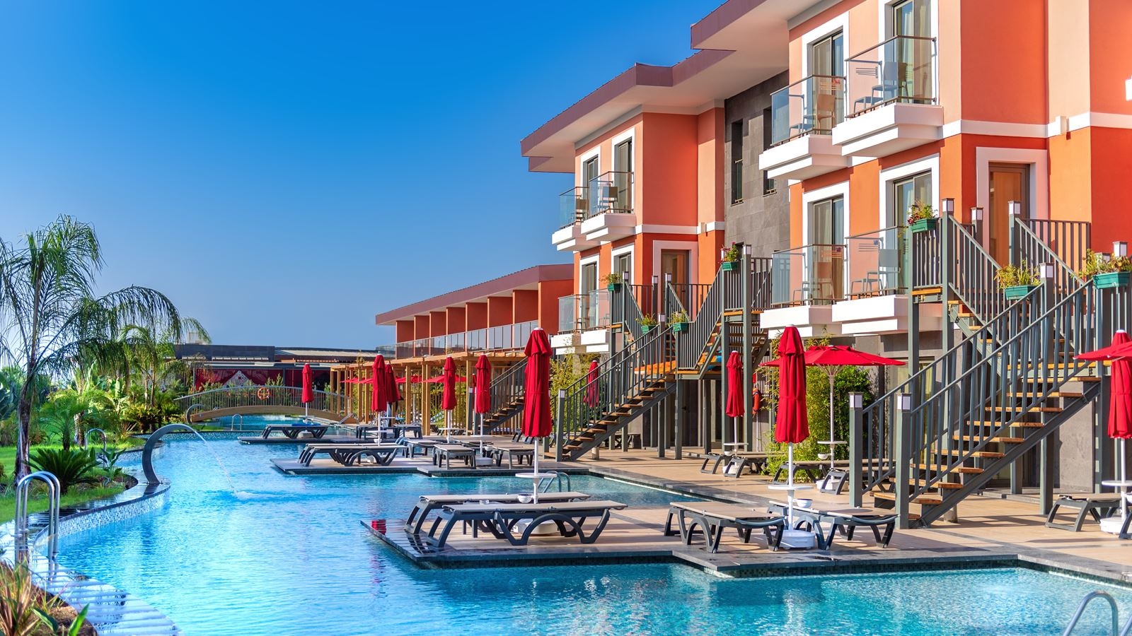 rooms-deluxe--swimup-suites