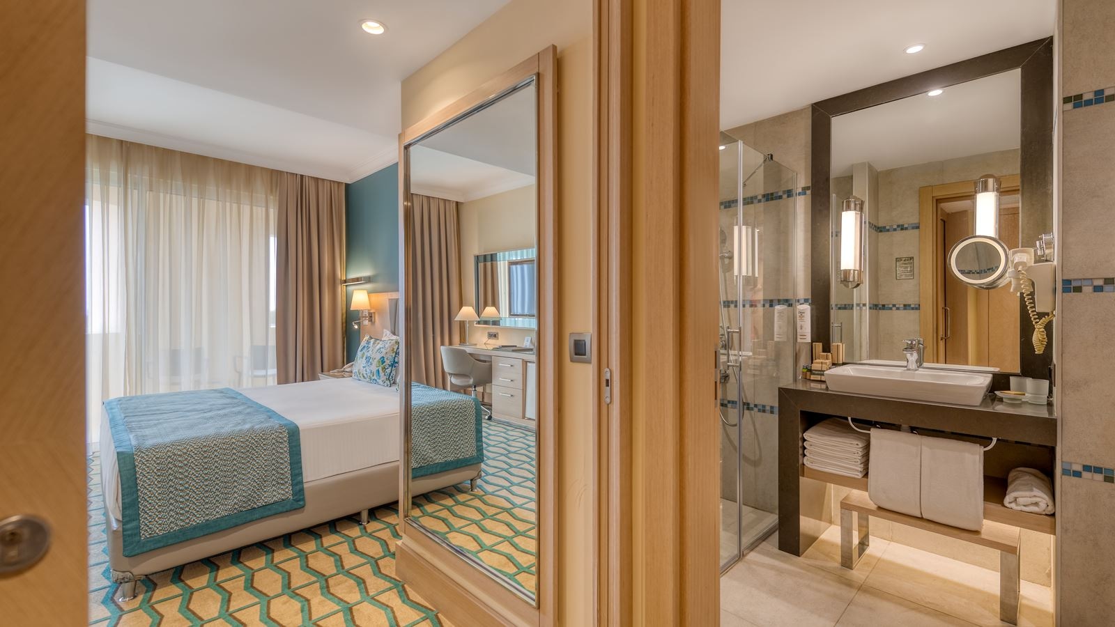 rooms-deluxe-junior-suite