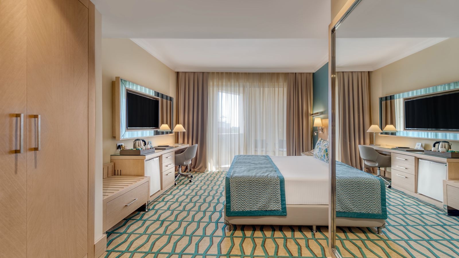 rooms-deluxe-junior-suite