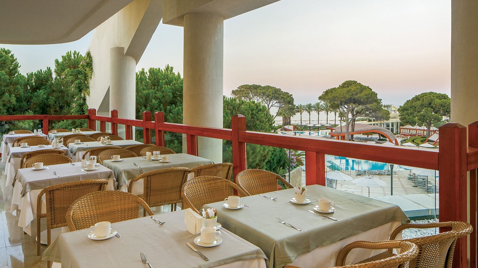 restaurants-cornelius-main-restaurant