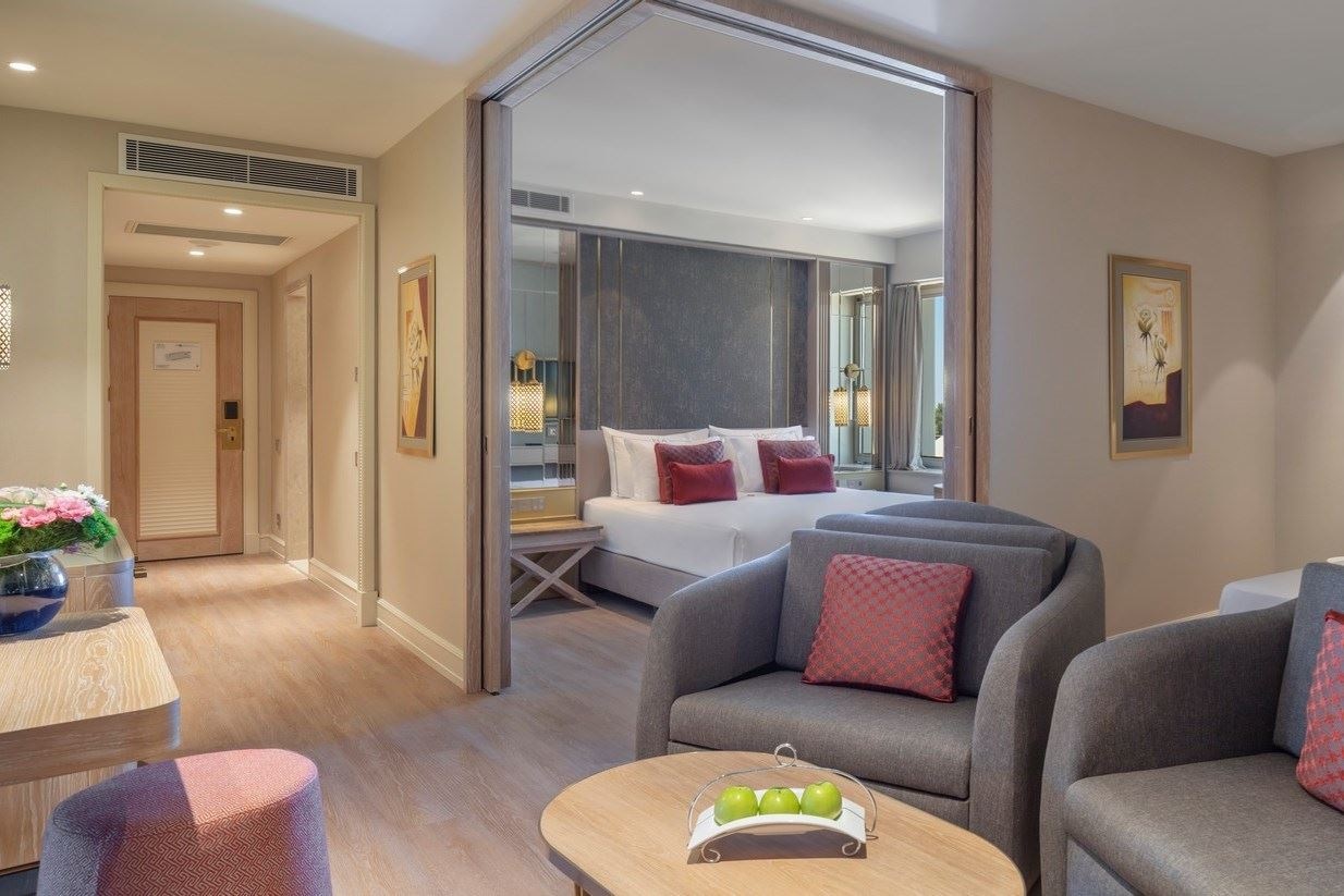 rooms-family-corner-room