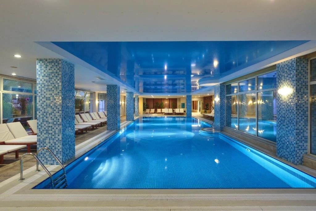 pools-indoor-pool