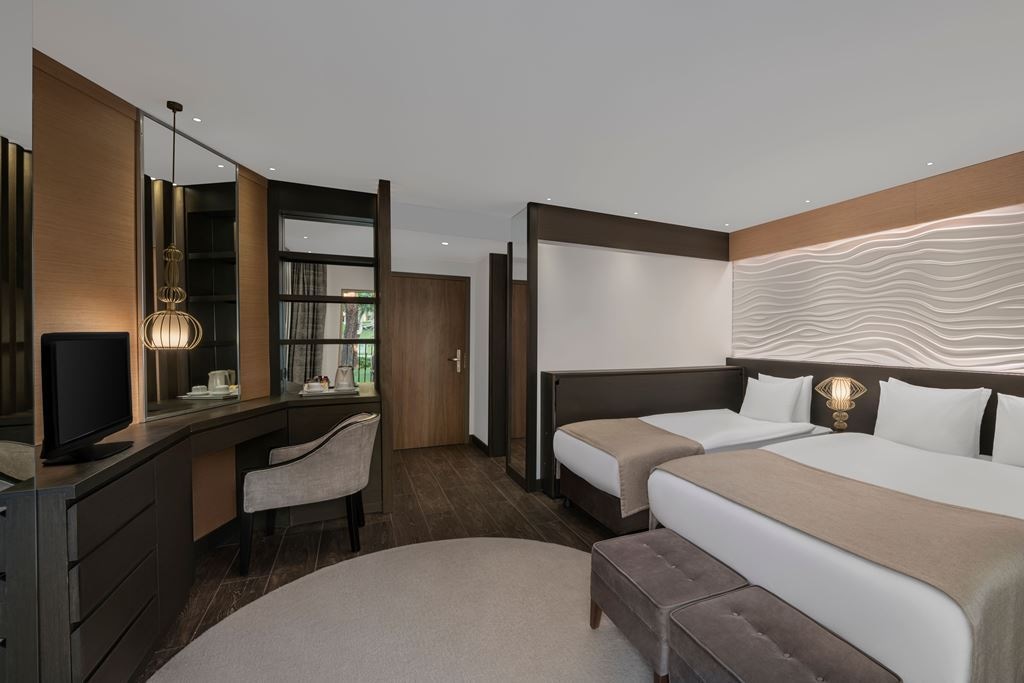 rooms-comfort-club-land-view