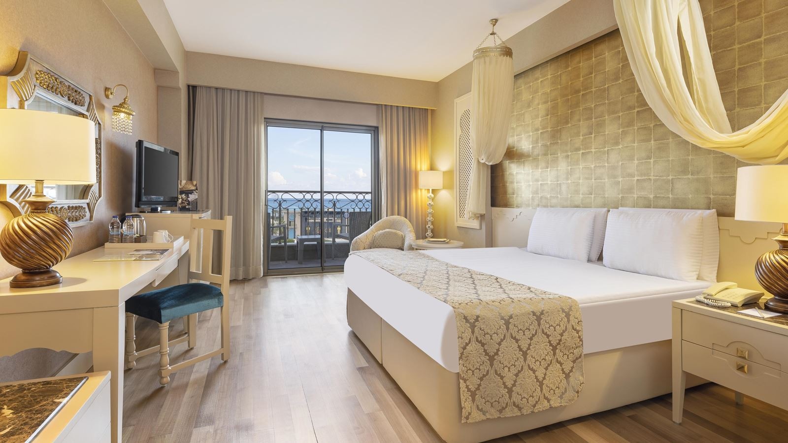 rooms-standard-room-direct-sea-view-with-balcony