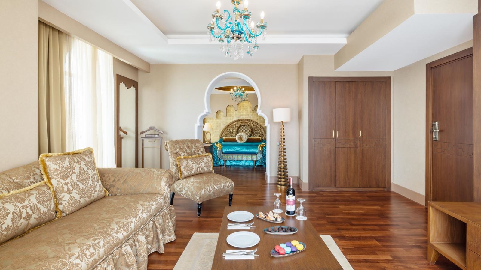 rooms-honeymoon-suite