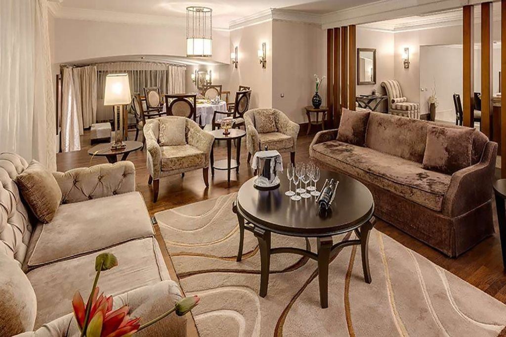 rooms-king-suite