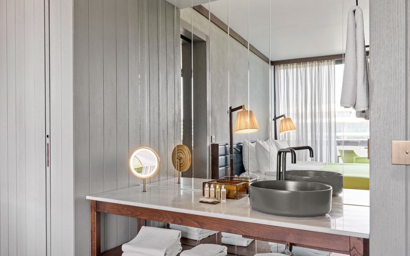 rooms-a-block-land-family