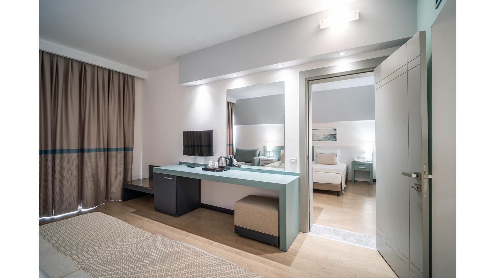 rooms-superior-family-room-sea-view