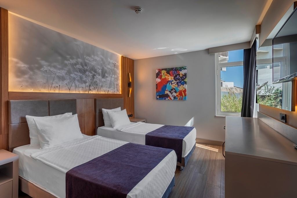 rooms-lake-superior-room