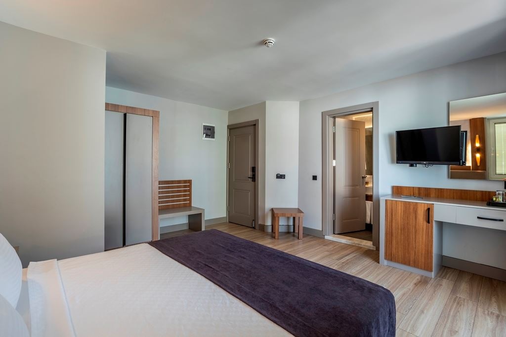 rooms-lake-superior-room