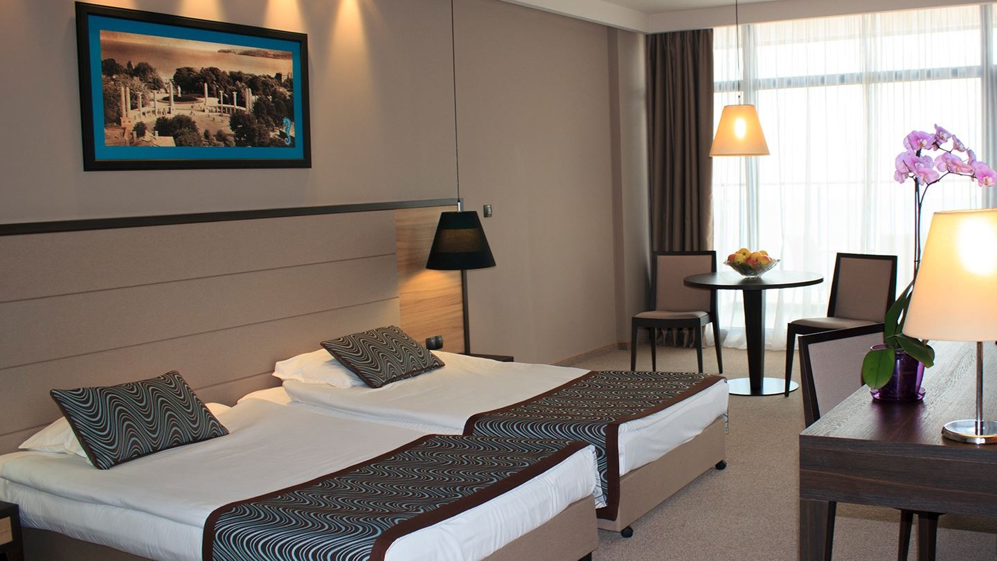 rooms-standard-room-balcony