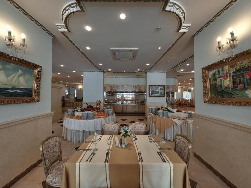 restaurants-restaurants