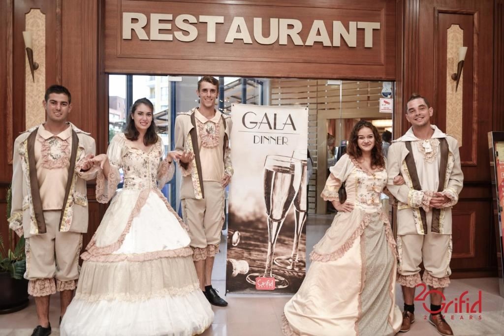 restaurants-restaurants