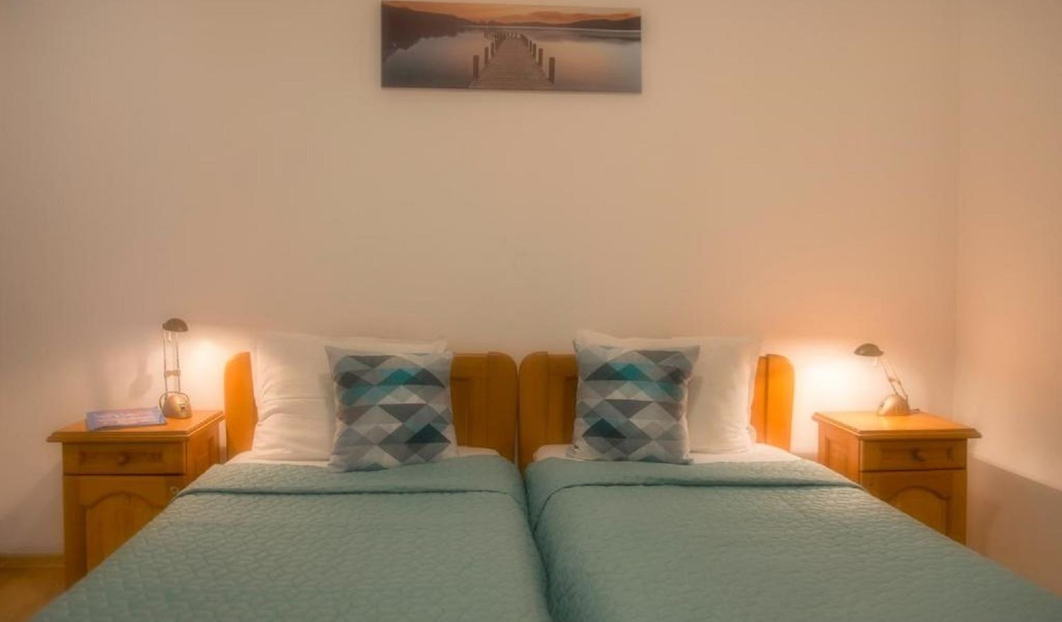 rooms-standard-apartment-balcony-or-terrace