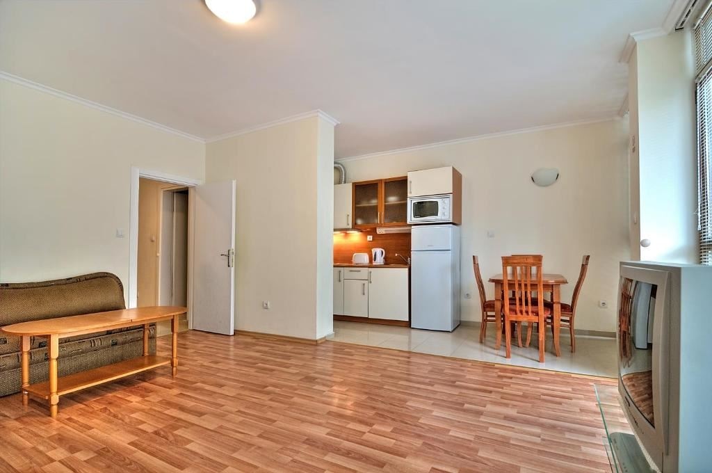 rooms-2-bedroom-standard-apartment-balcony