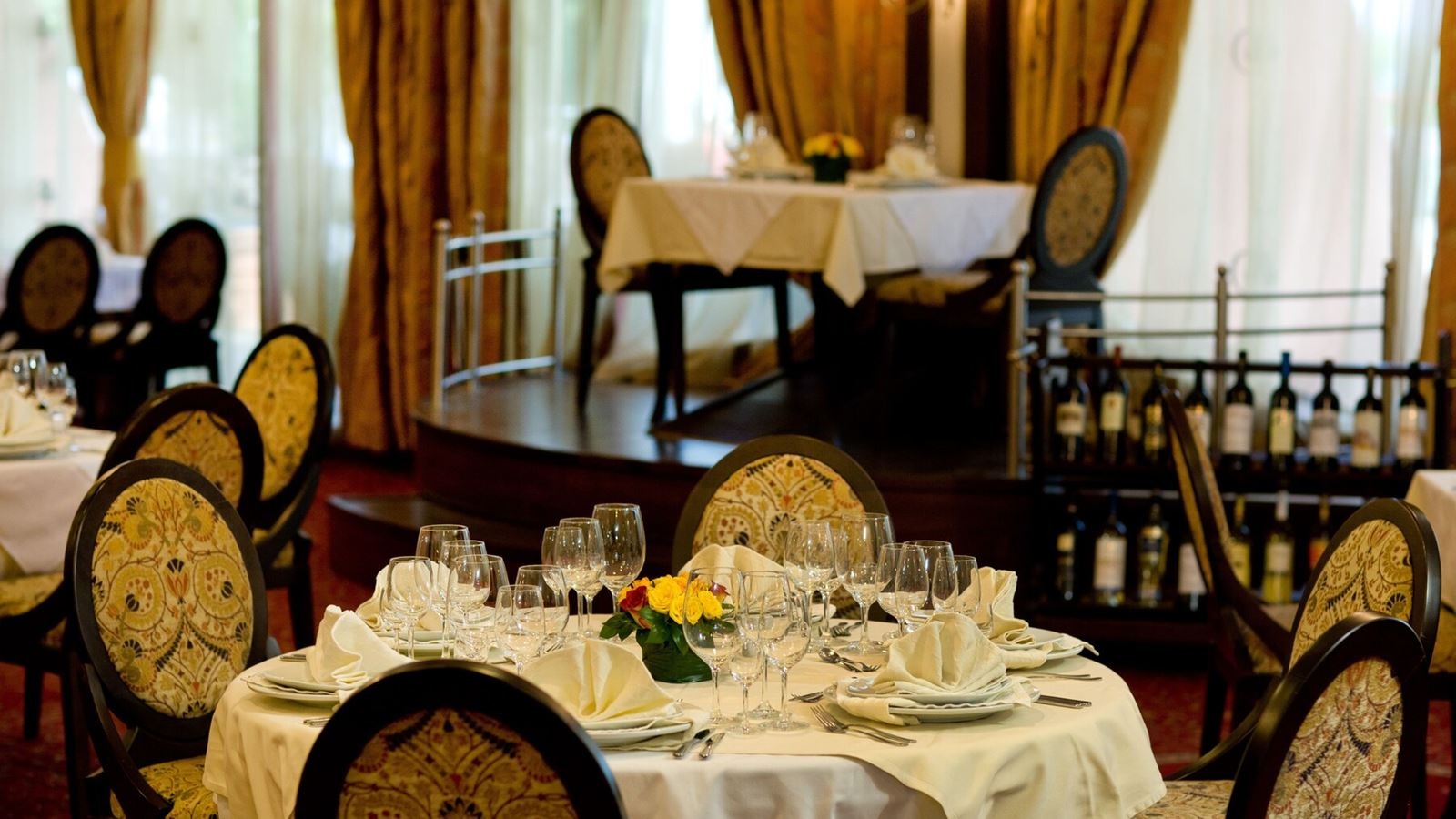 restaurants-restaurants