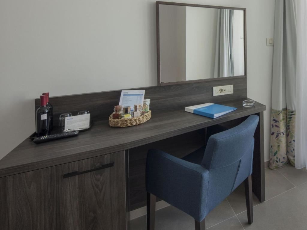 rooms-classic-room