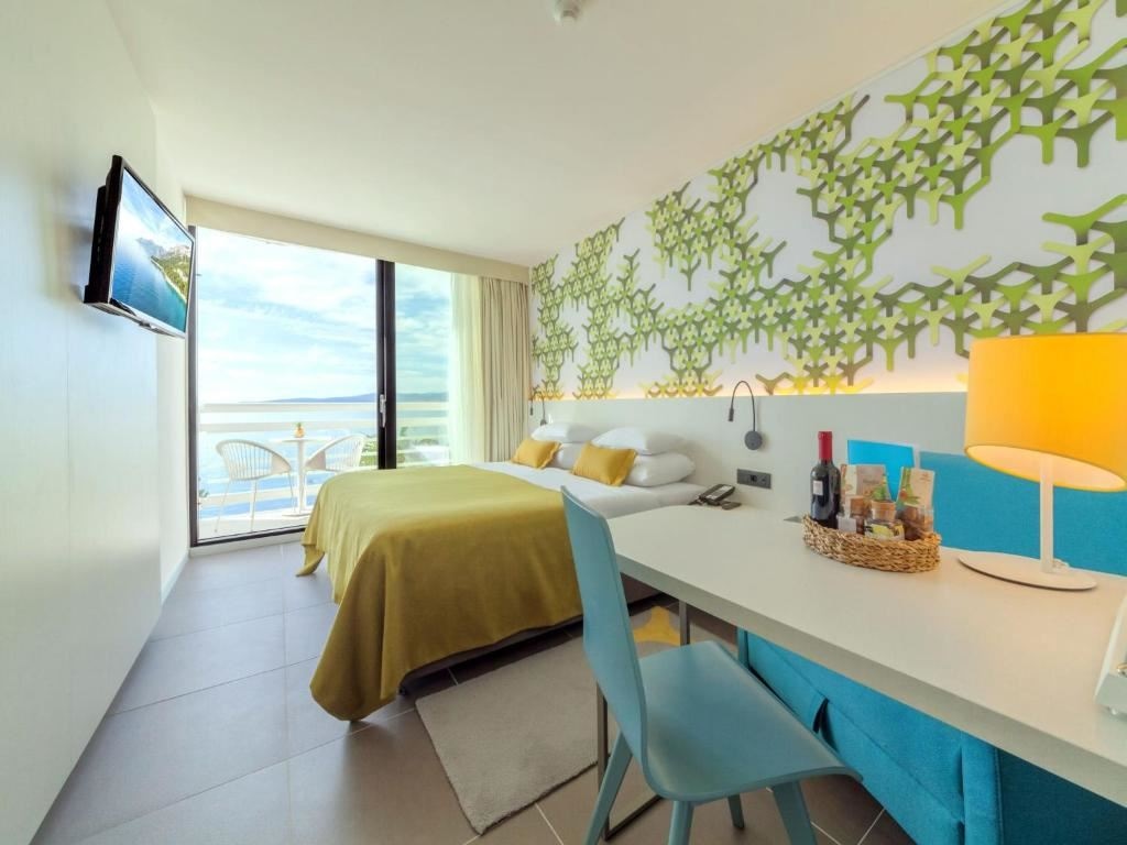 rooms-annex-room-seaside-balcony