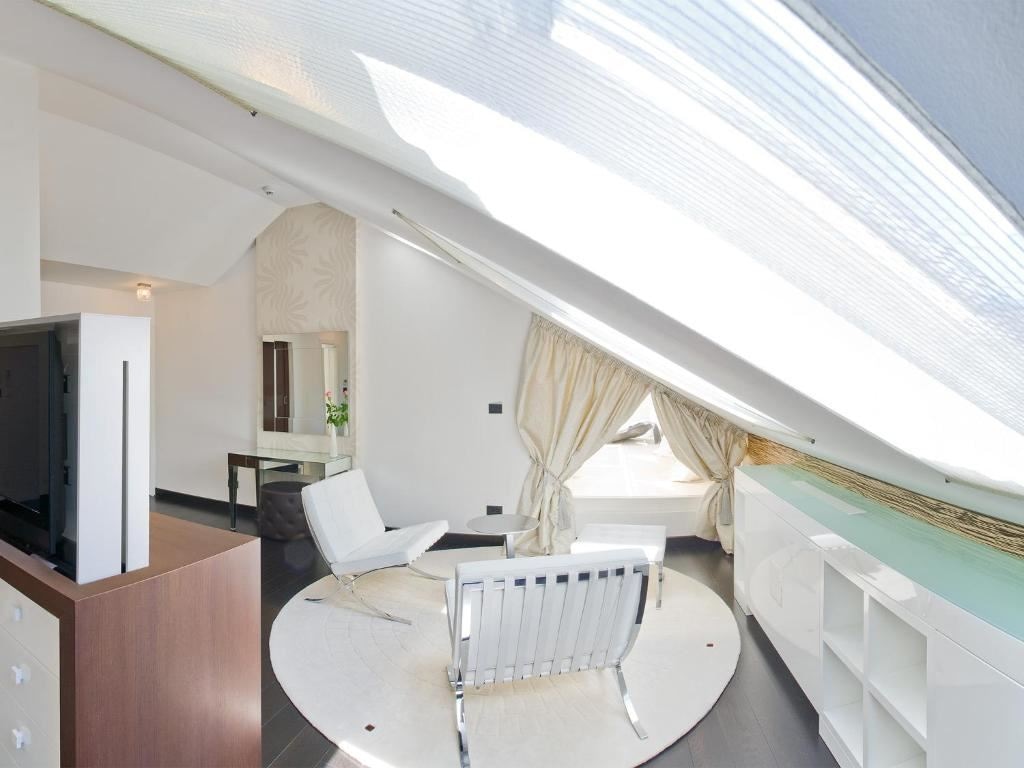 rooms-suite-cityview