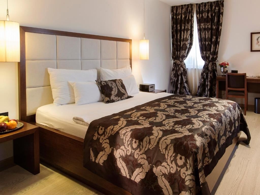 rooms-superior-room-cityview