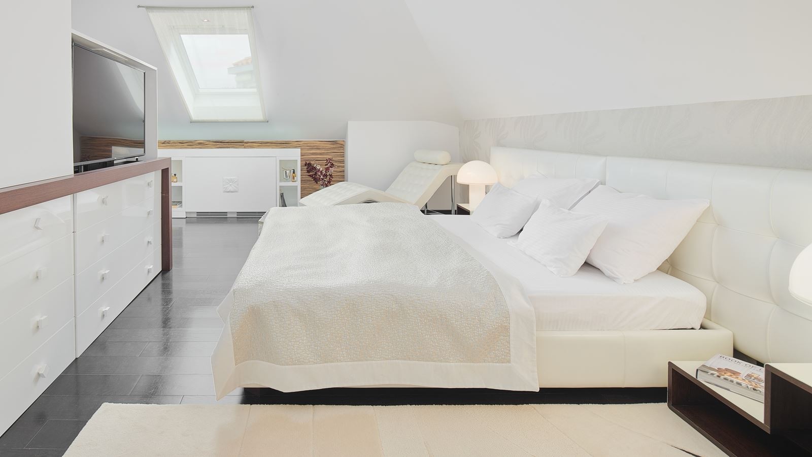 rooms-suite-cityview