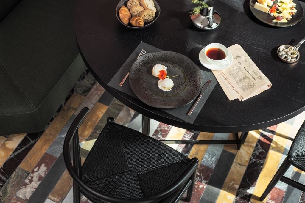 restaurants-restaurants