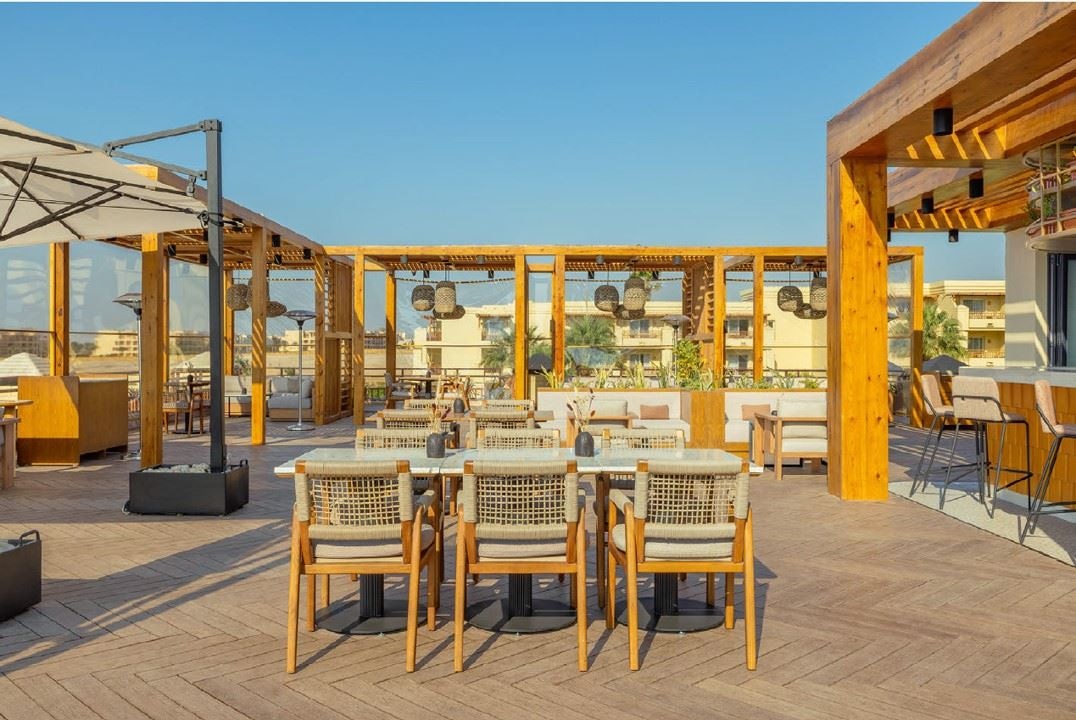 bars--more-bar-lobby-bar-