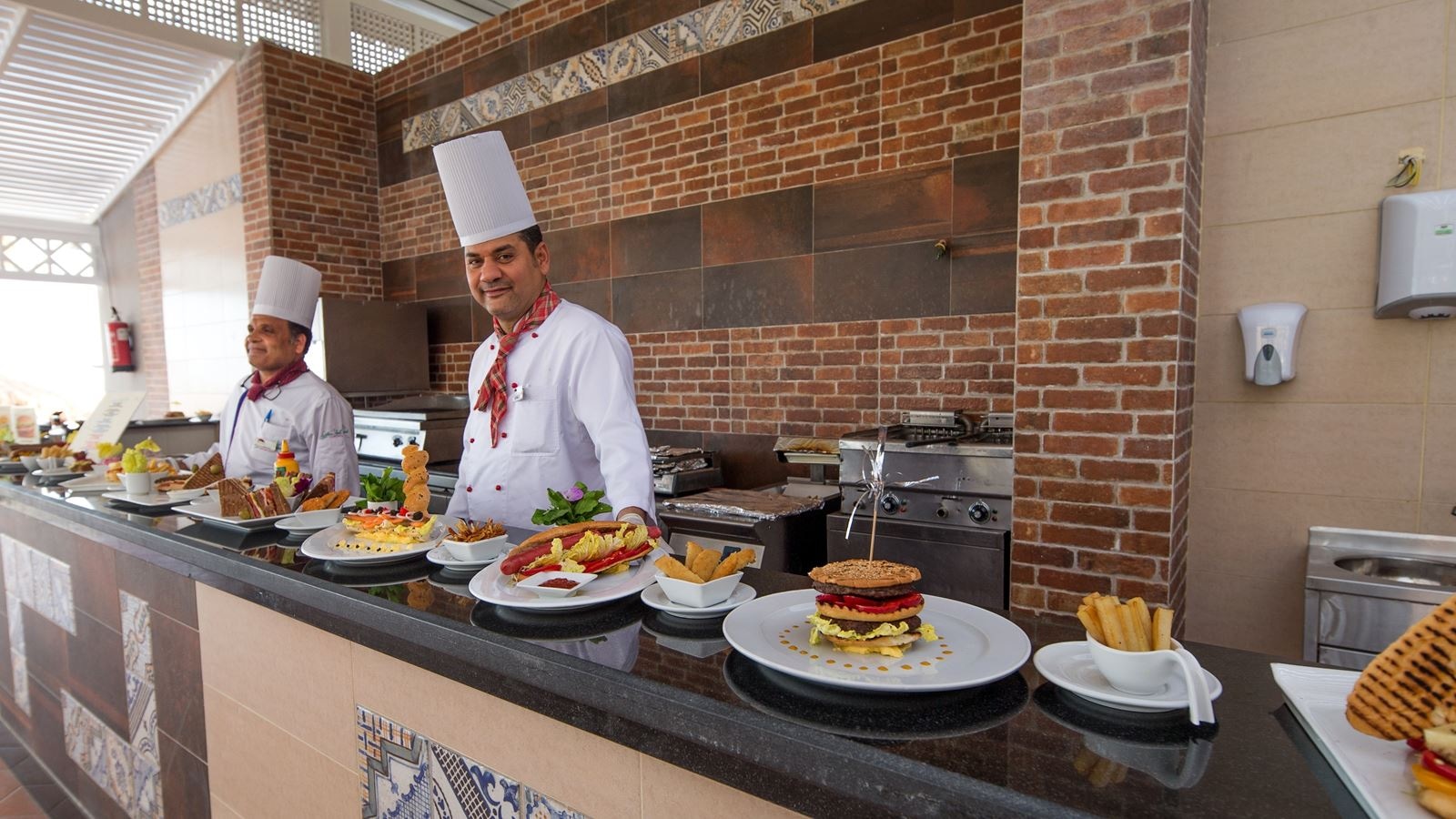 restaurants-tortuga-beach-grill-restaurant