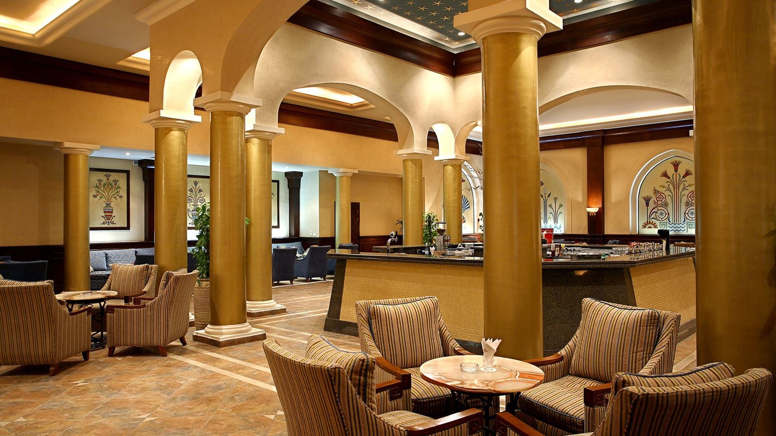 bars-shurouk-lobby-bar