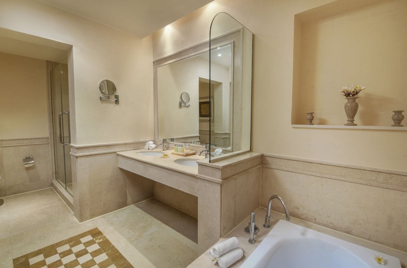 rooms-executive-suite