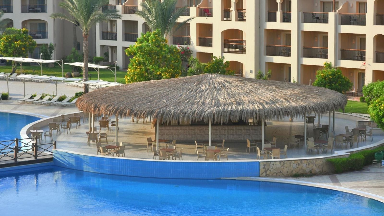 restaurants-oasis-bar