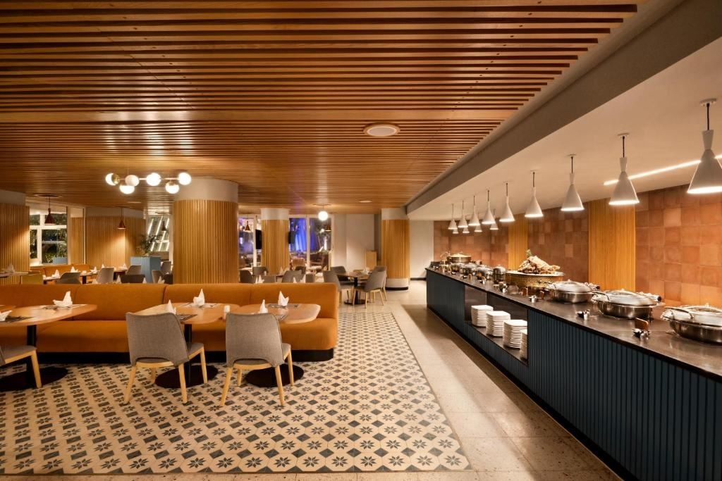 restaurants-restaurants