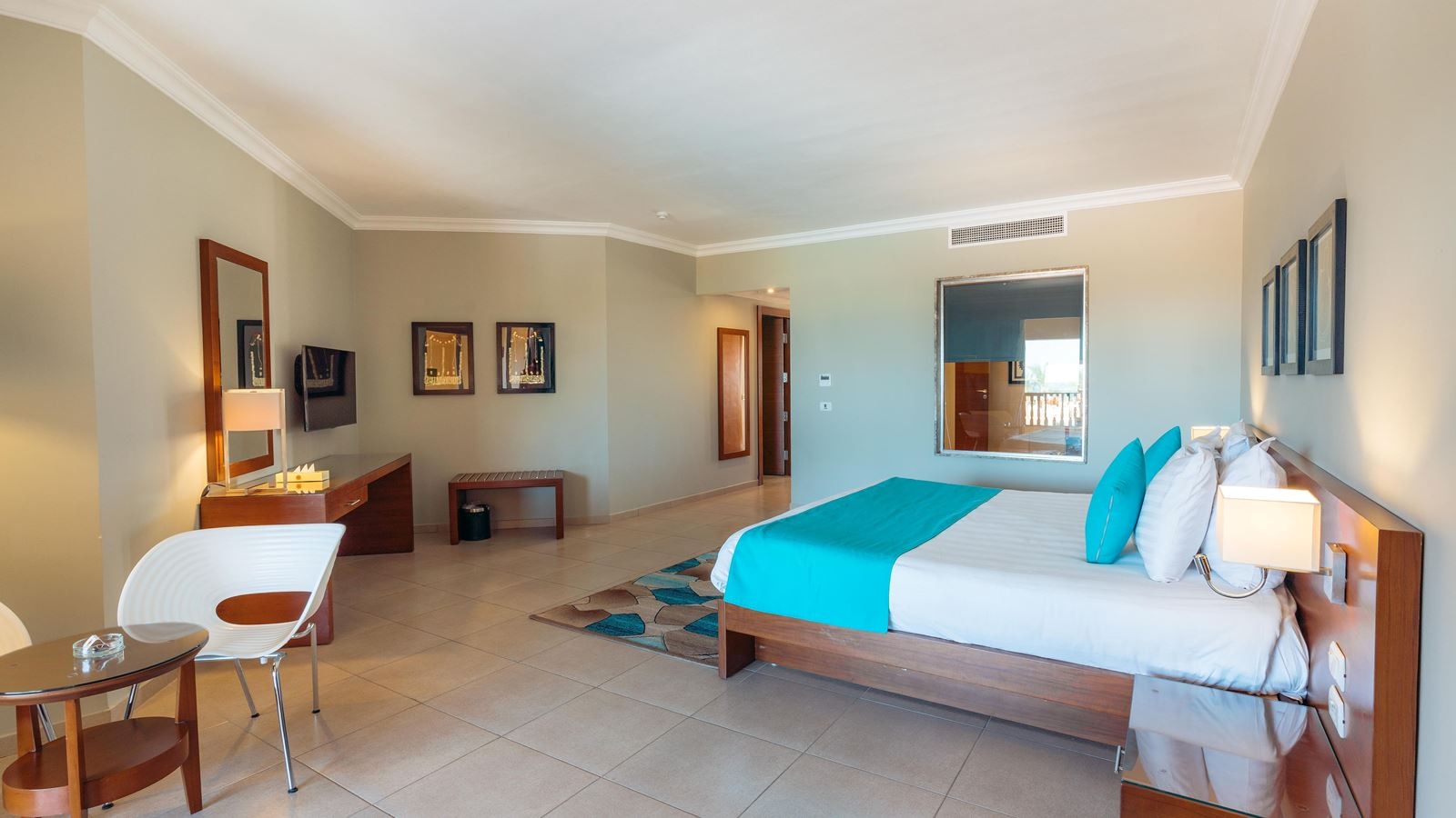 rooms-family-2-bedrooms-pool-view