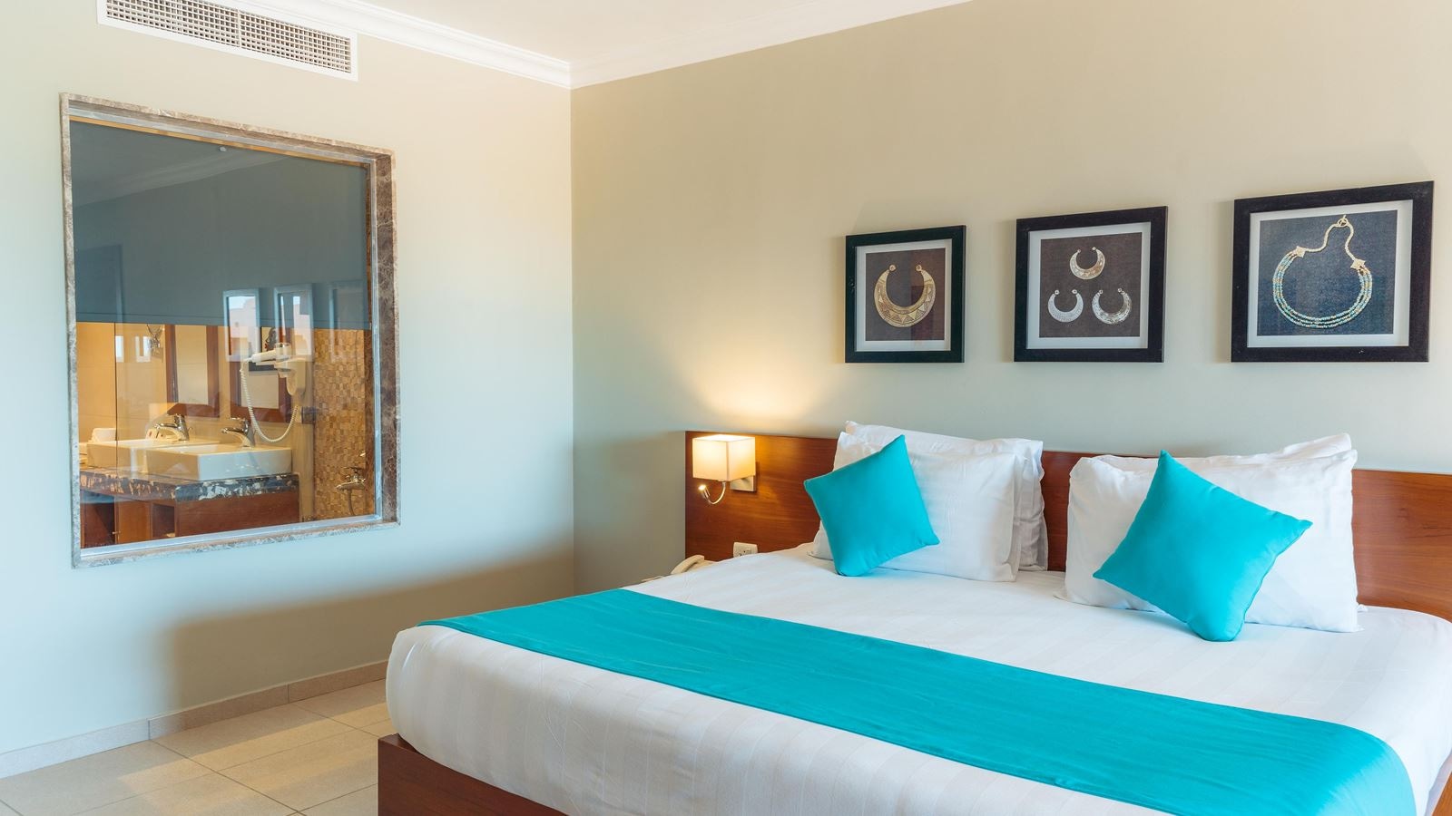 rooms-family-2-bedrooms-pool-view