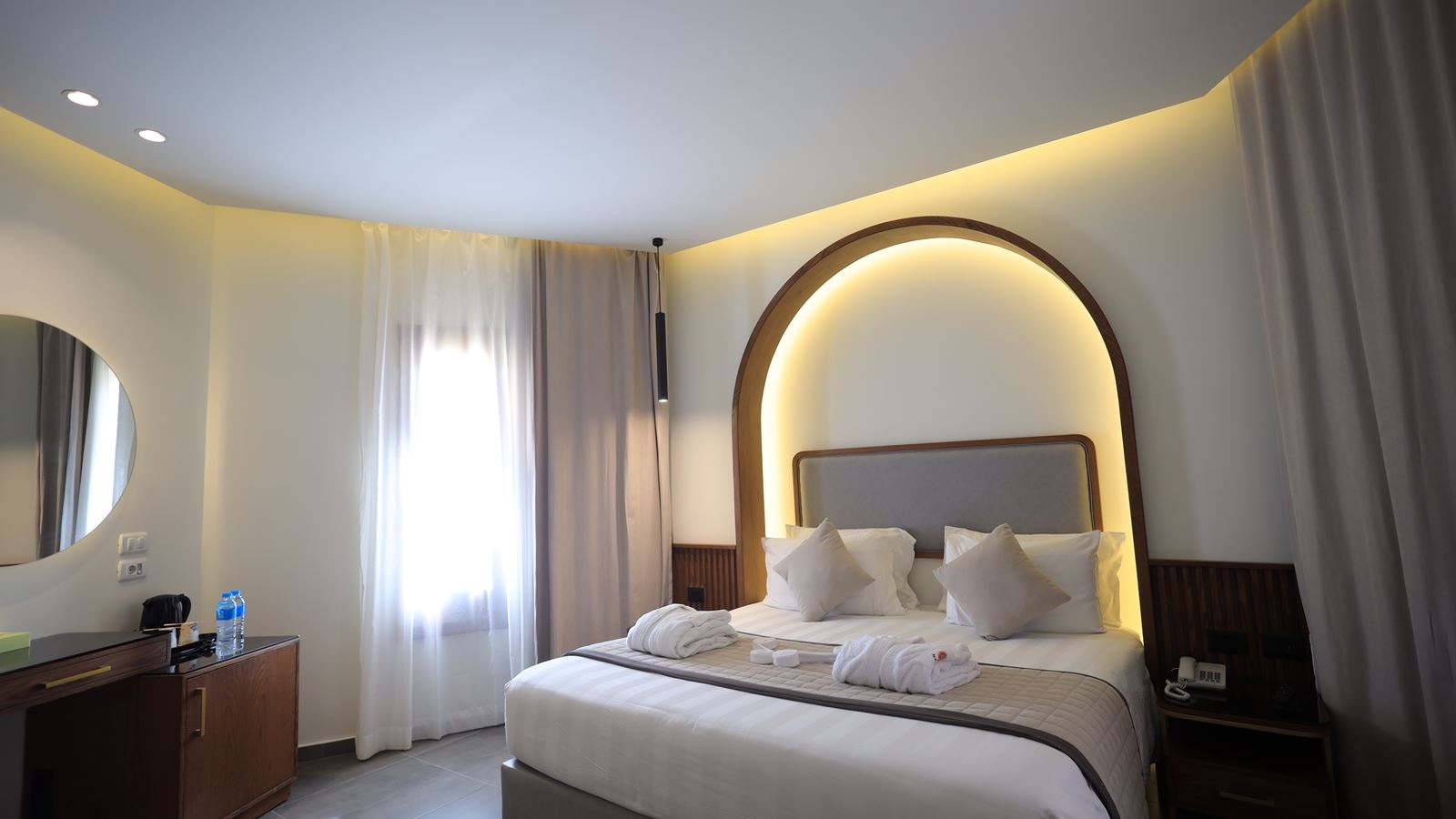 rooms-deluxe-bungalow-room