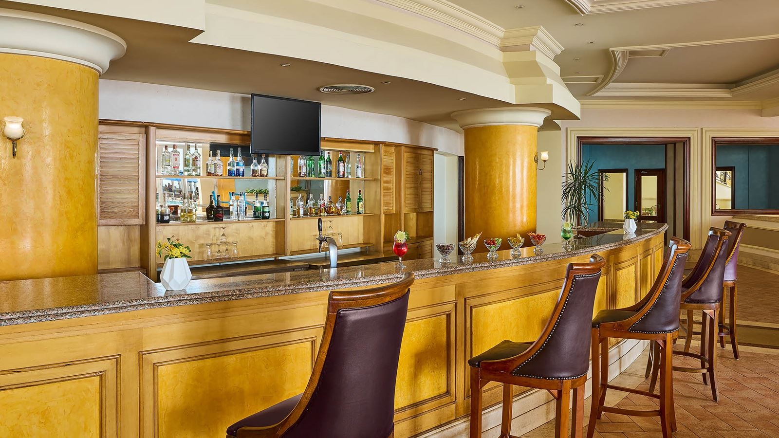 restaurants-zinzina-lounge-bar