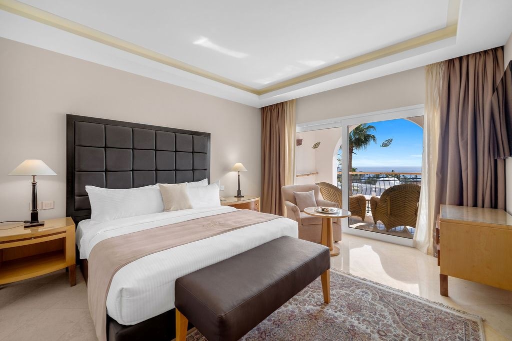 rooms-diplomatic-suite