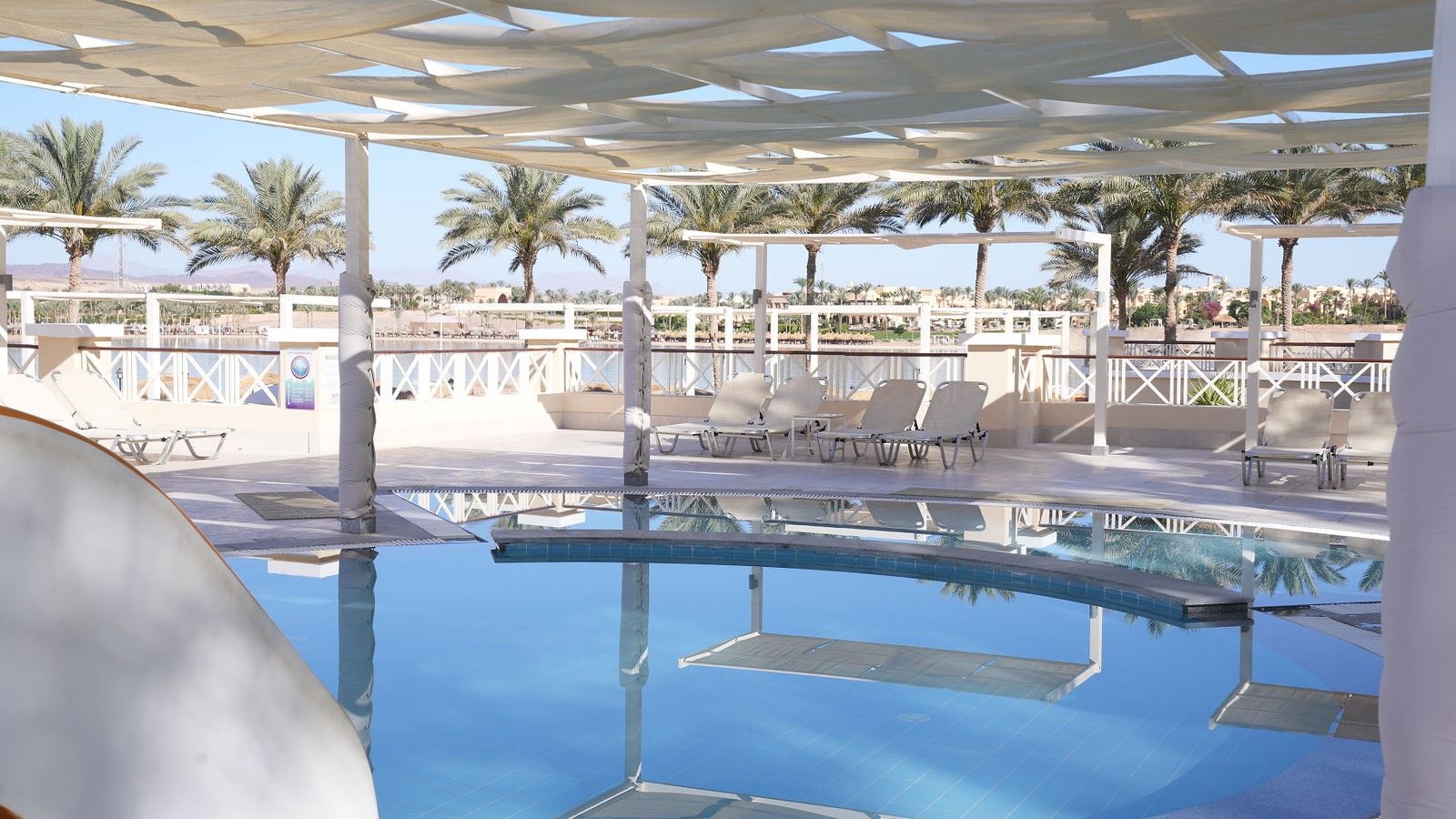 pools-outdoor-childrens-pool