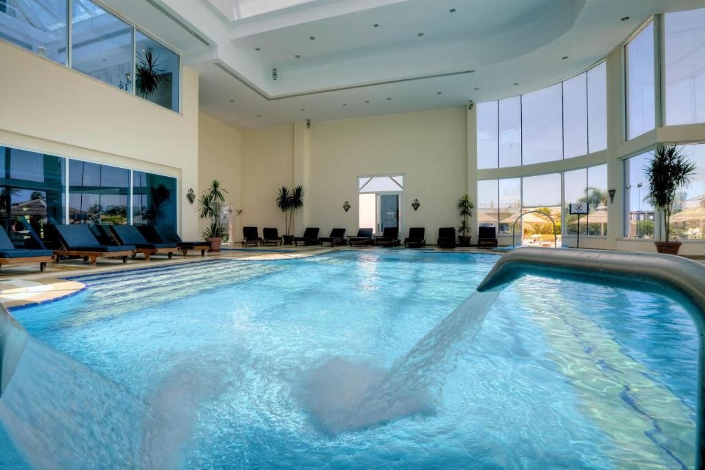 pools-indoor-pool