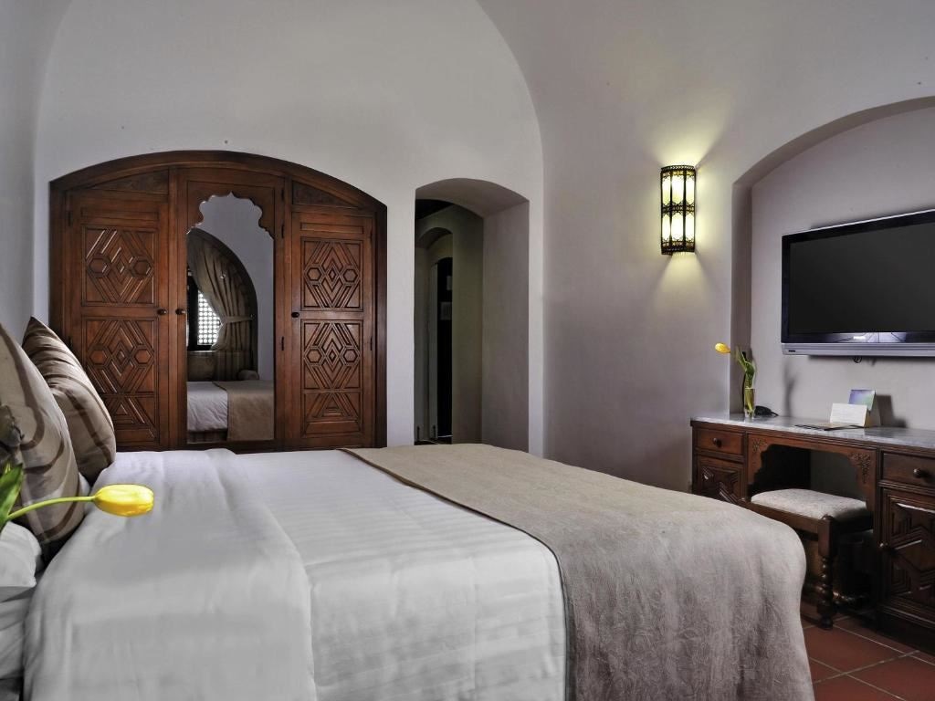 rooms-classic-partial-sea-view-room