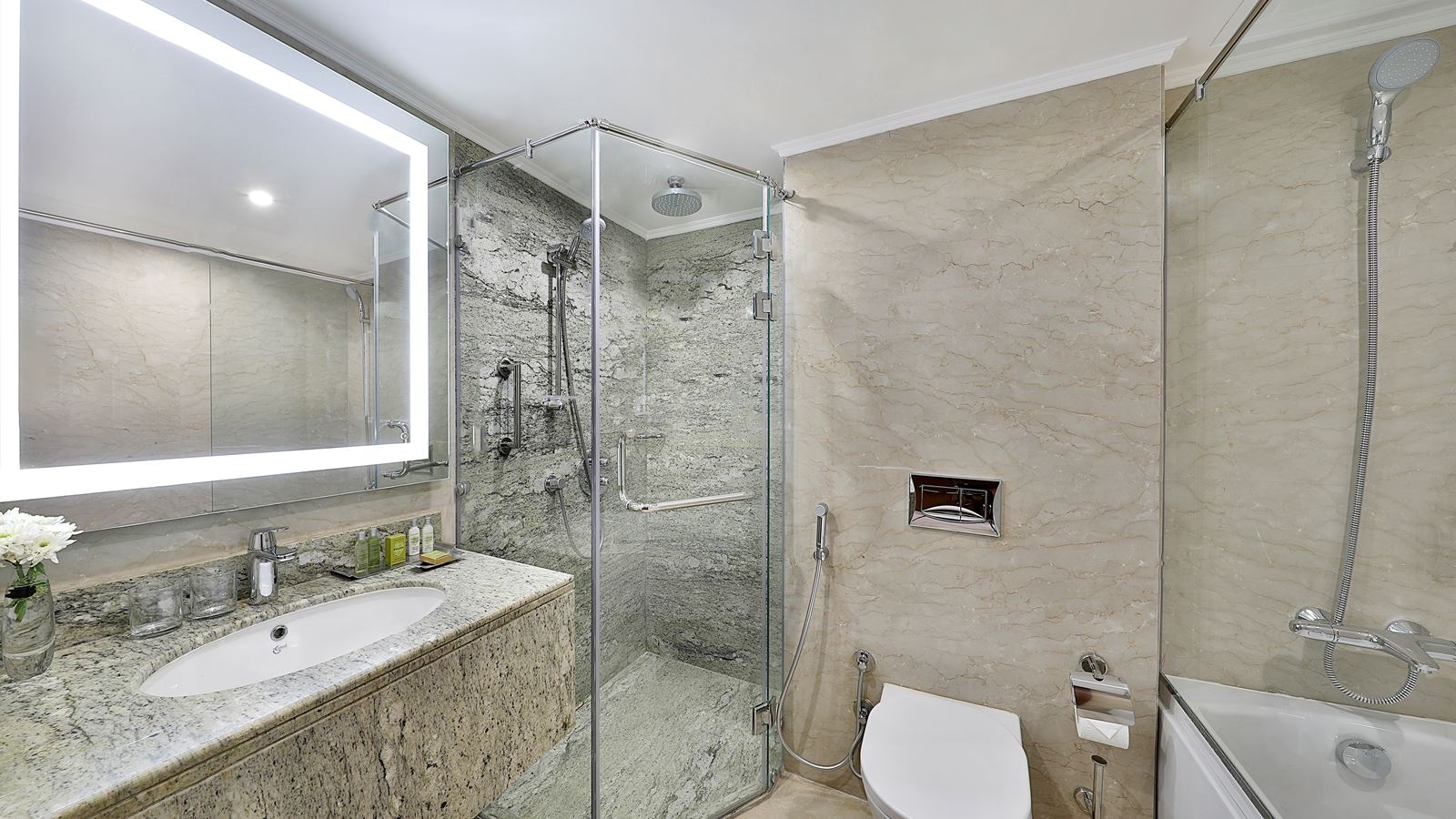 rooms-deluxe-room-with-sea-view