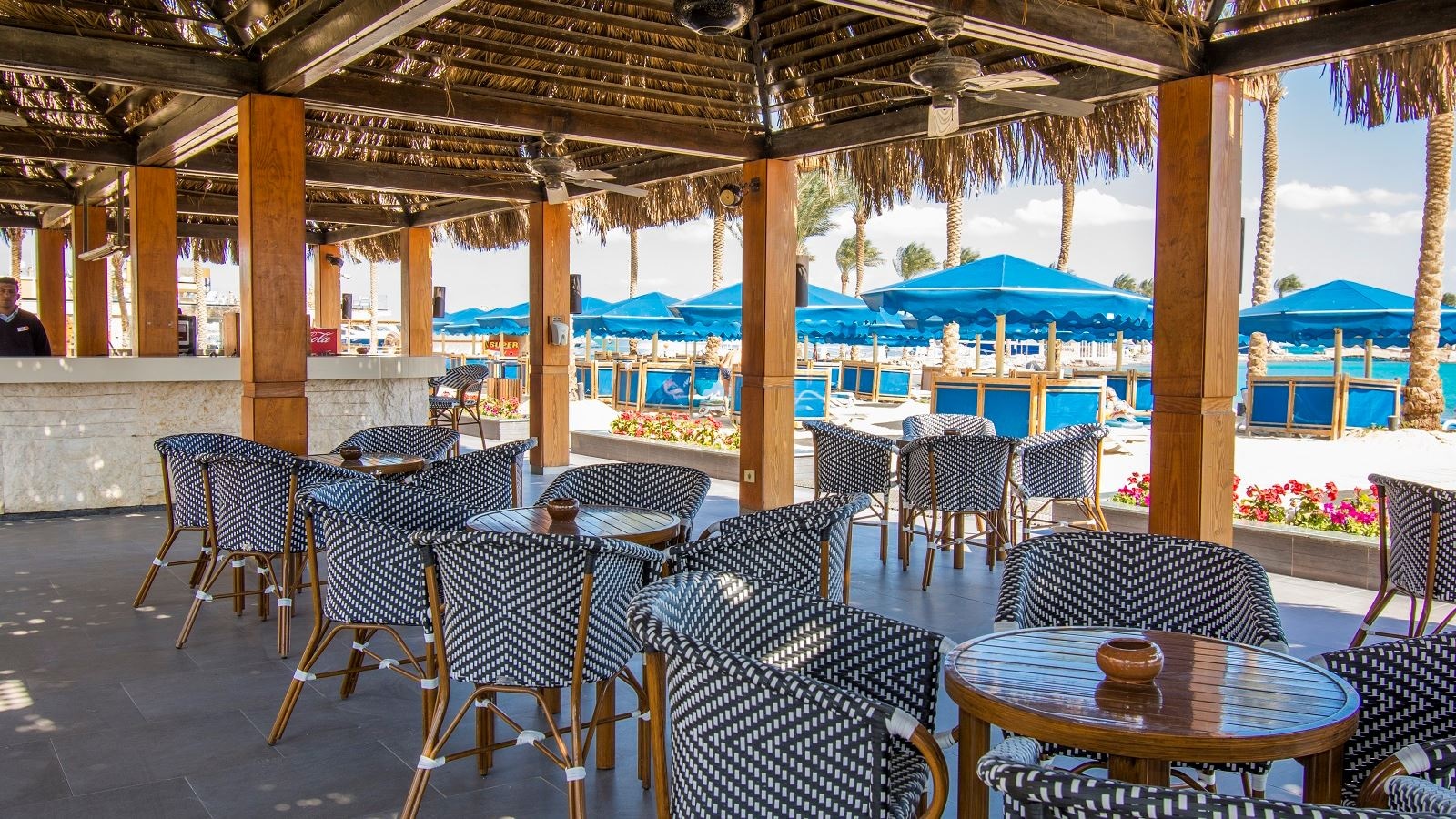 bars-al-khalig-beach-bar
