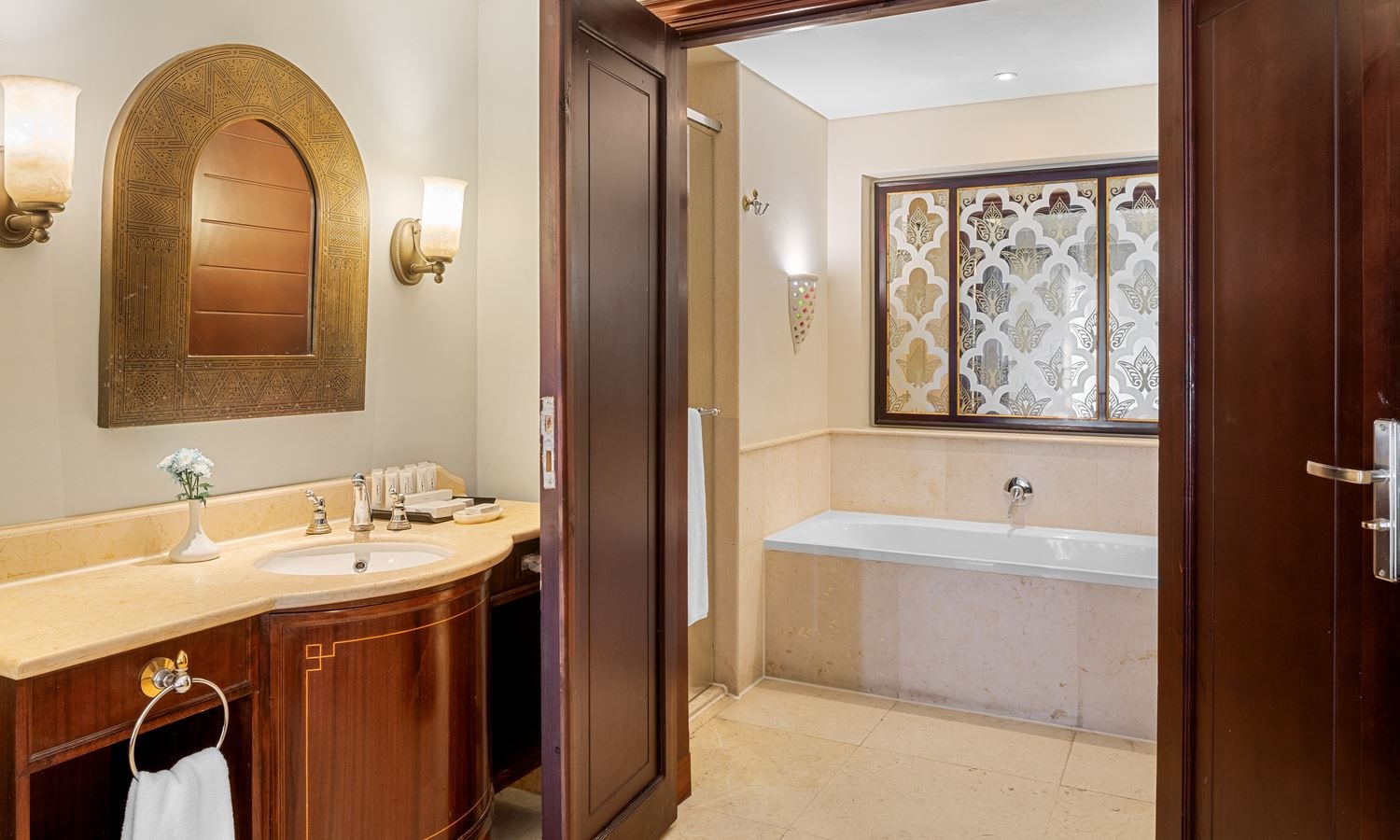 rooms-standard-room-sea-view