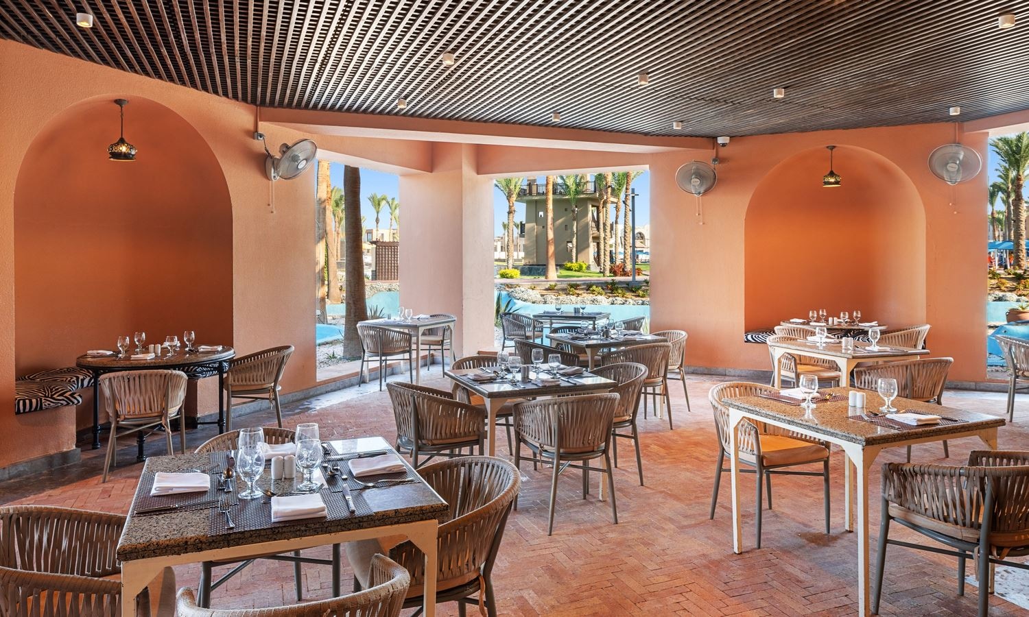 restaurants-souq-al-hana-restaurant