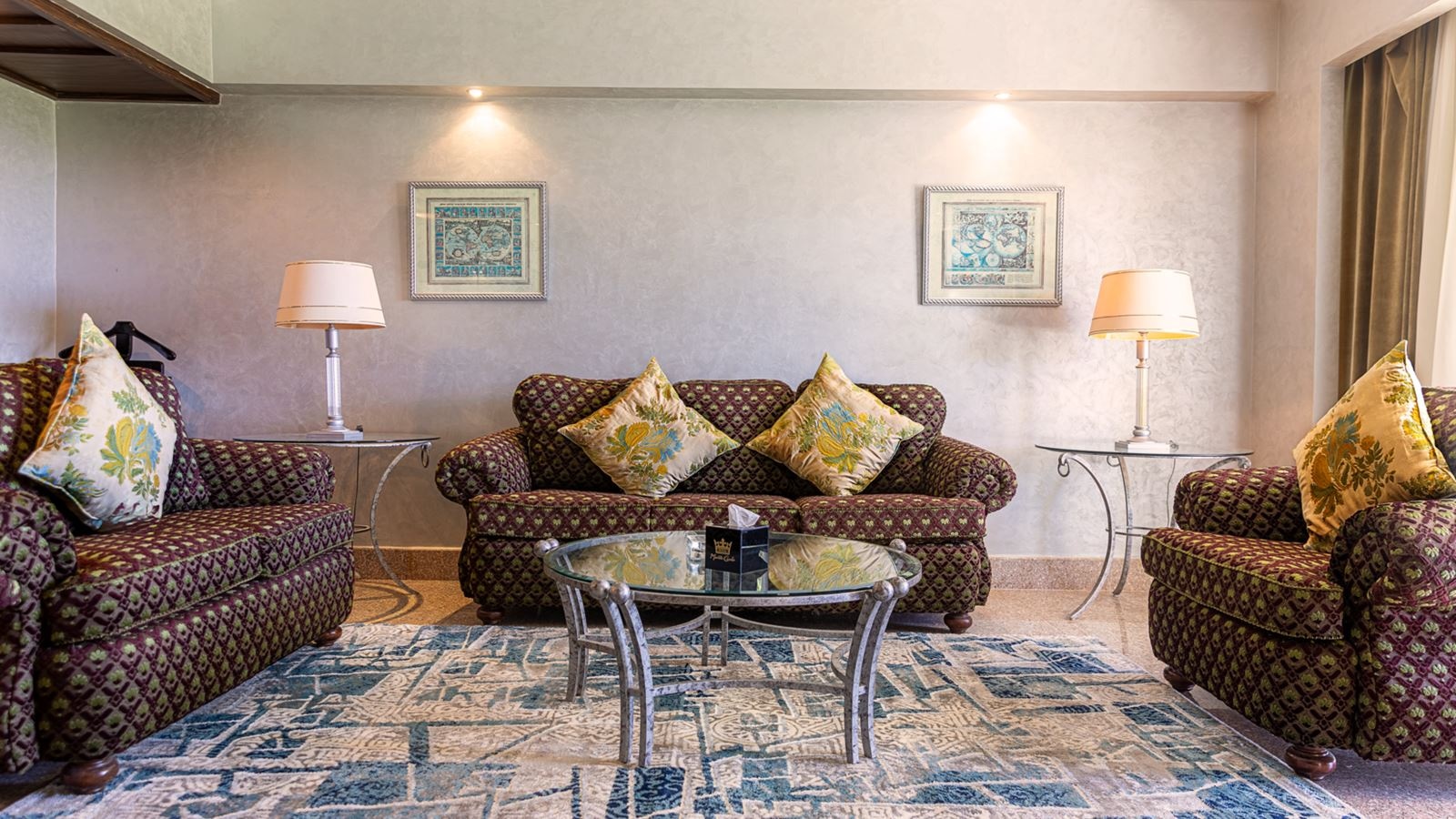 rooms-honeymoon--suite