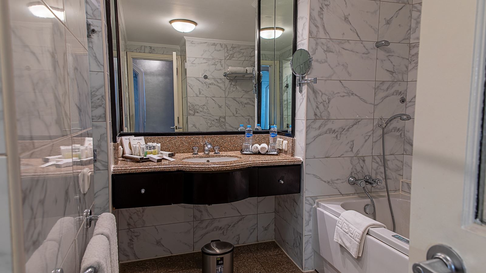 rooms-presidential-suite-1-bedroom