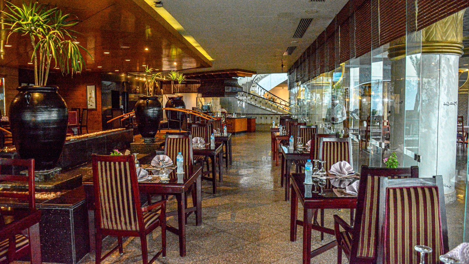 restaurants-blue-ginger