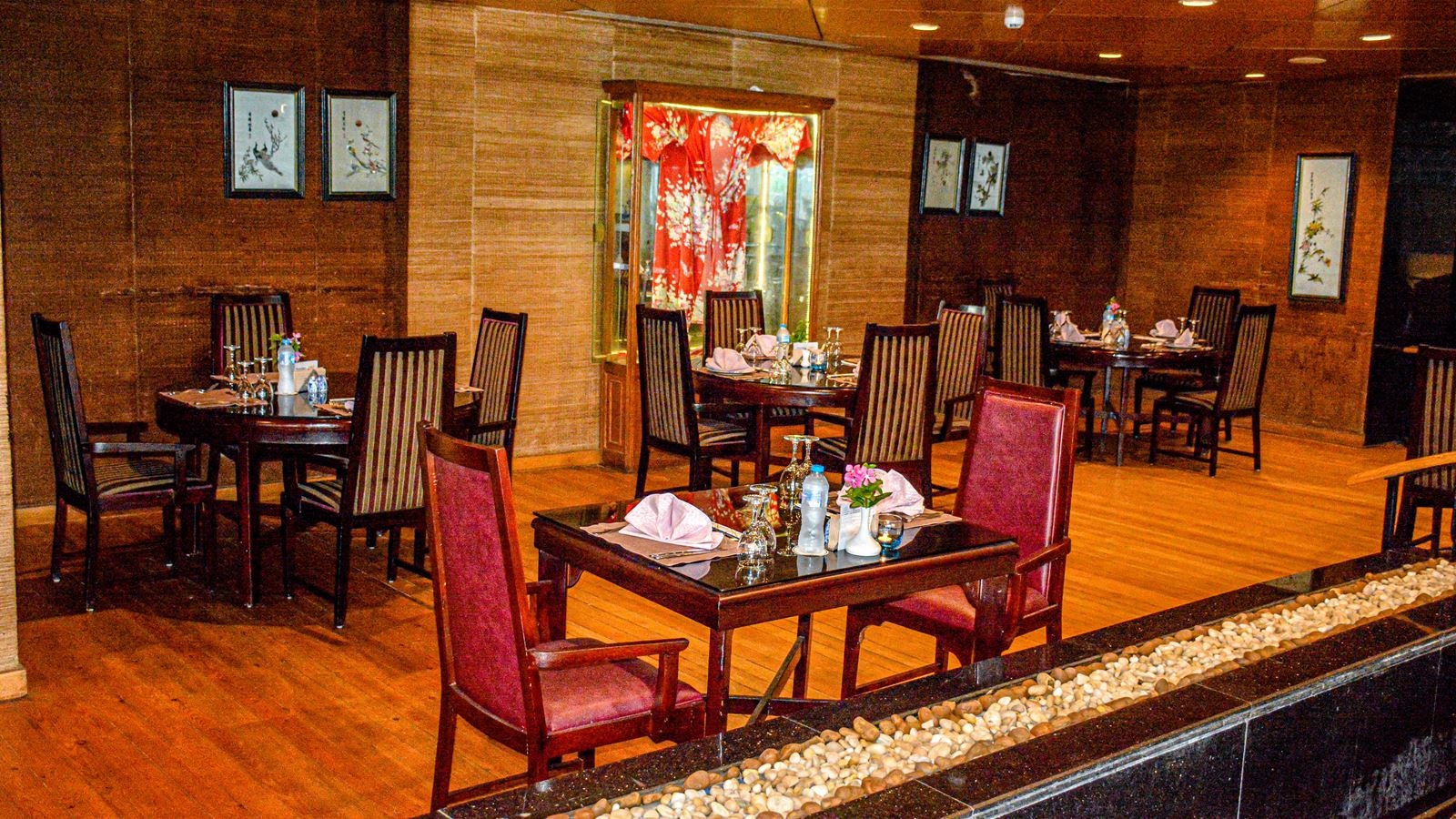 restaurants-blue-ginger